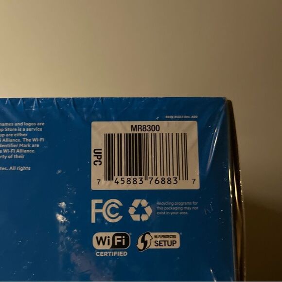 Linksys Max- Stream Tri- Band Mesh WiFi 5 Router, AC2200, MR8300 - Picture 6 of 6